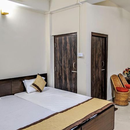Townhouse - The Urban Inn Dibrugarh Extérieur photo