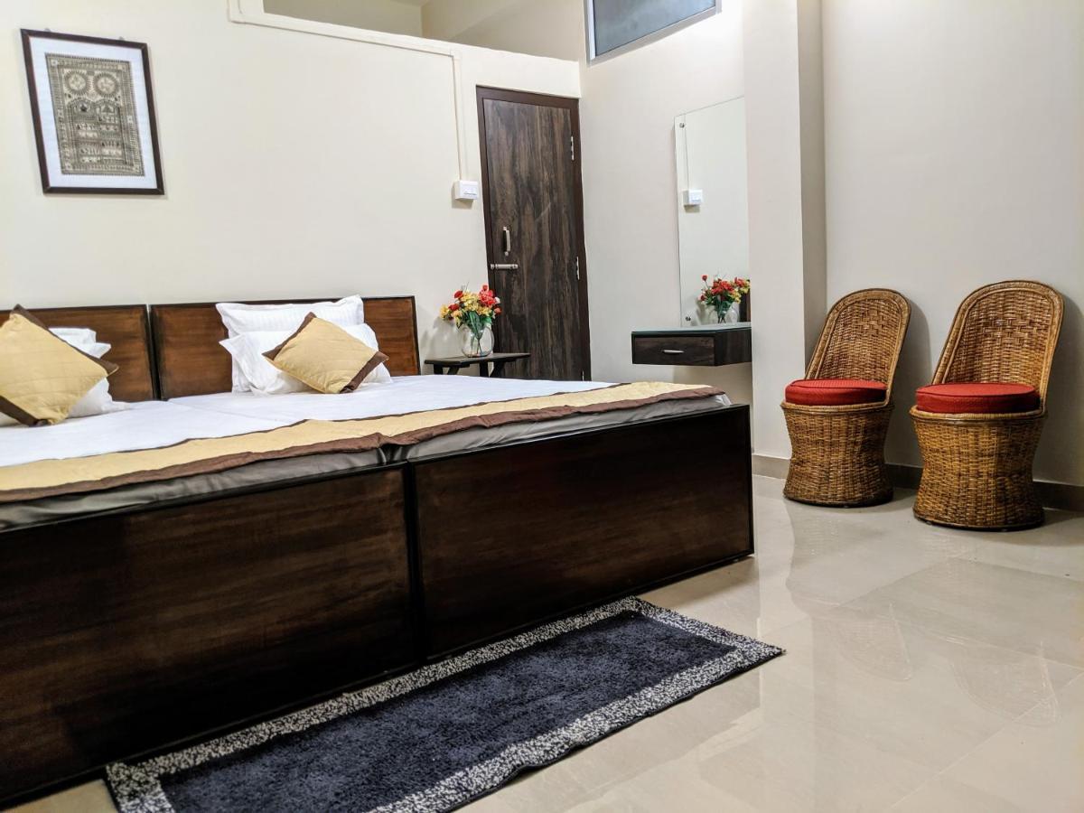 Townhouse - The Urban Inn Dibrugarh Extérieur photo